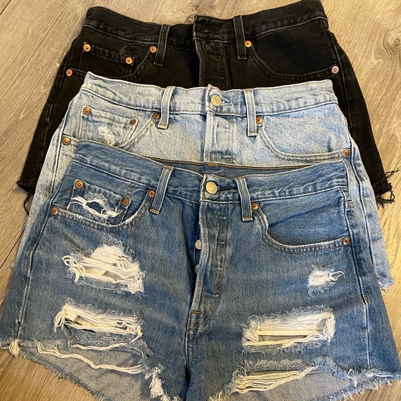 SOLD !! Levi’s 501 shorts, high rise non-stretch - Picture 3 of 9